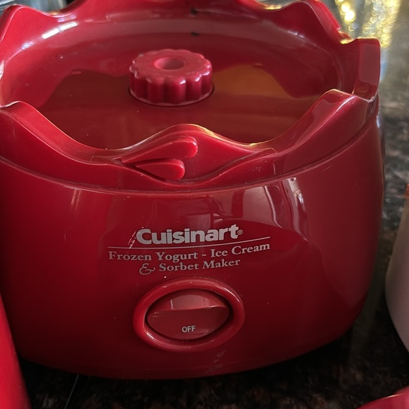 Cuisinart Frozen yogurt - Ice cream & Sorbet Maker with extra bowl - Picture 3 of 6